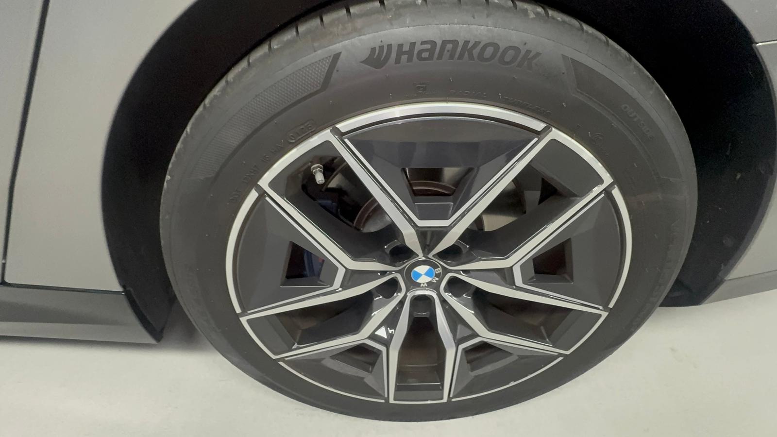 BMW 520i MKIT بلاك أديشن