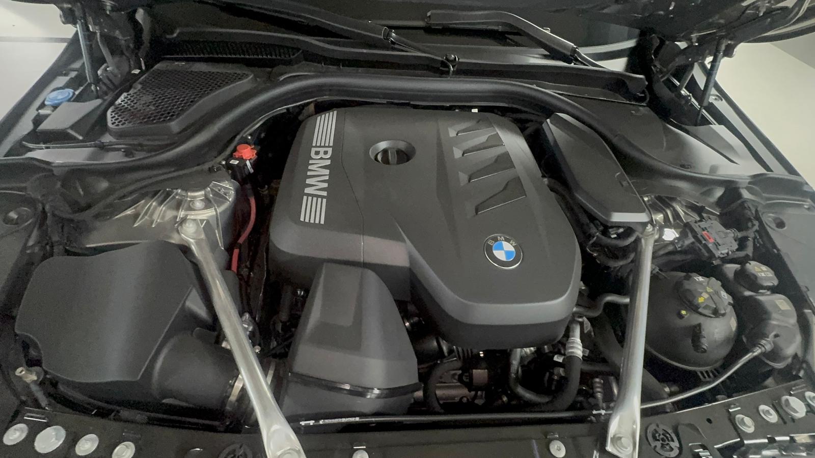 BMW 520i MKIT بلاك أديشن