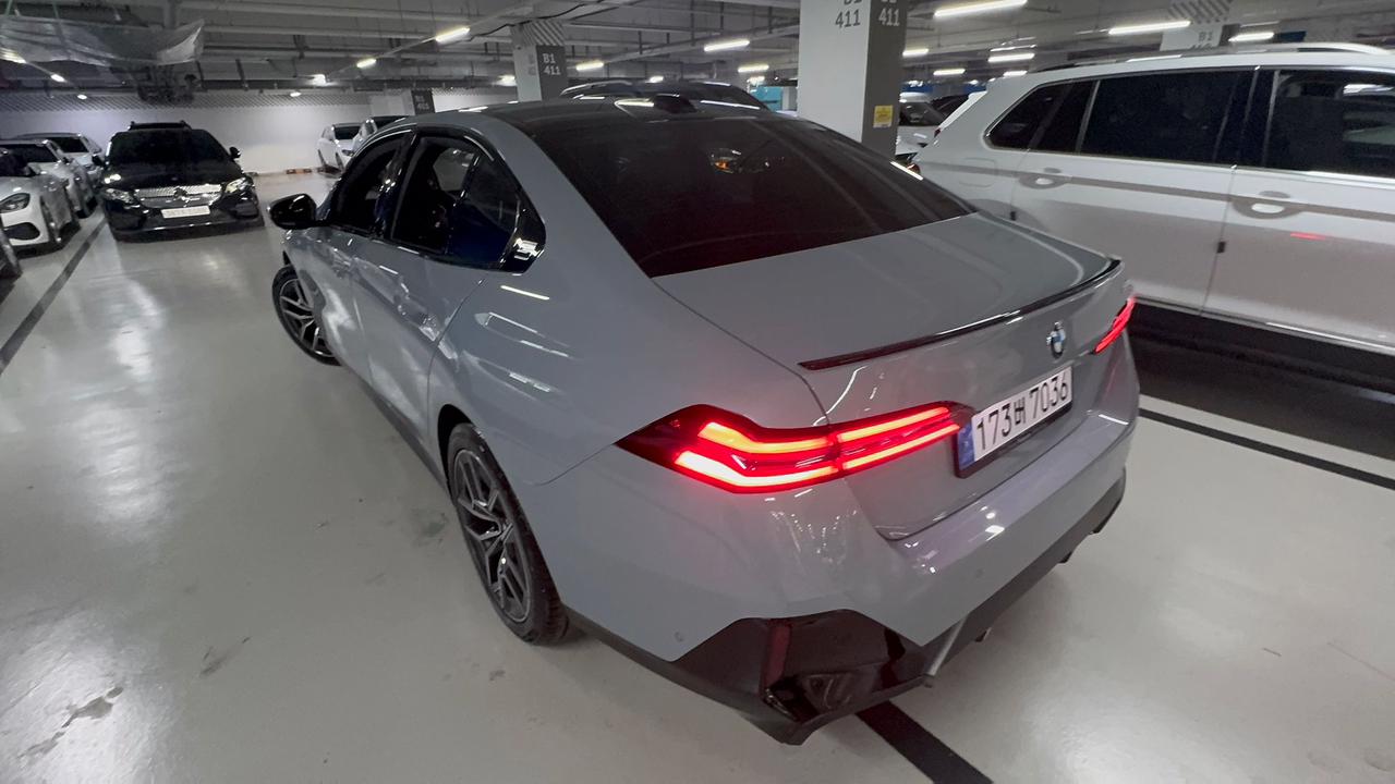 BMW 520i MKIT بلاك أديشن