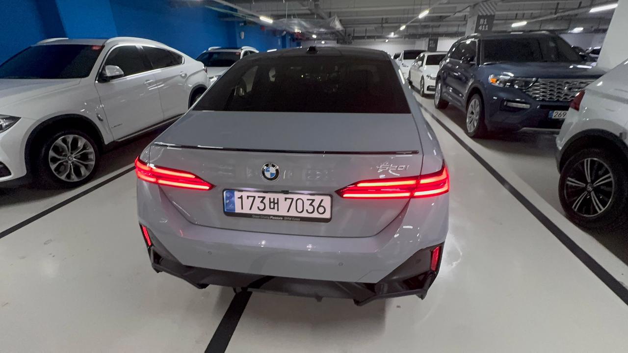 BMW 520i MKIT بلاك أديشن