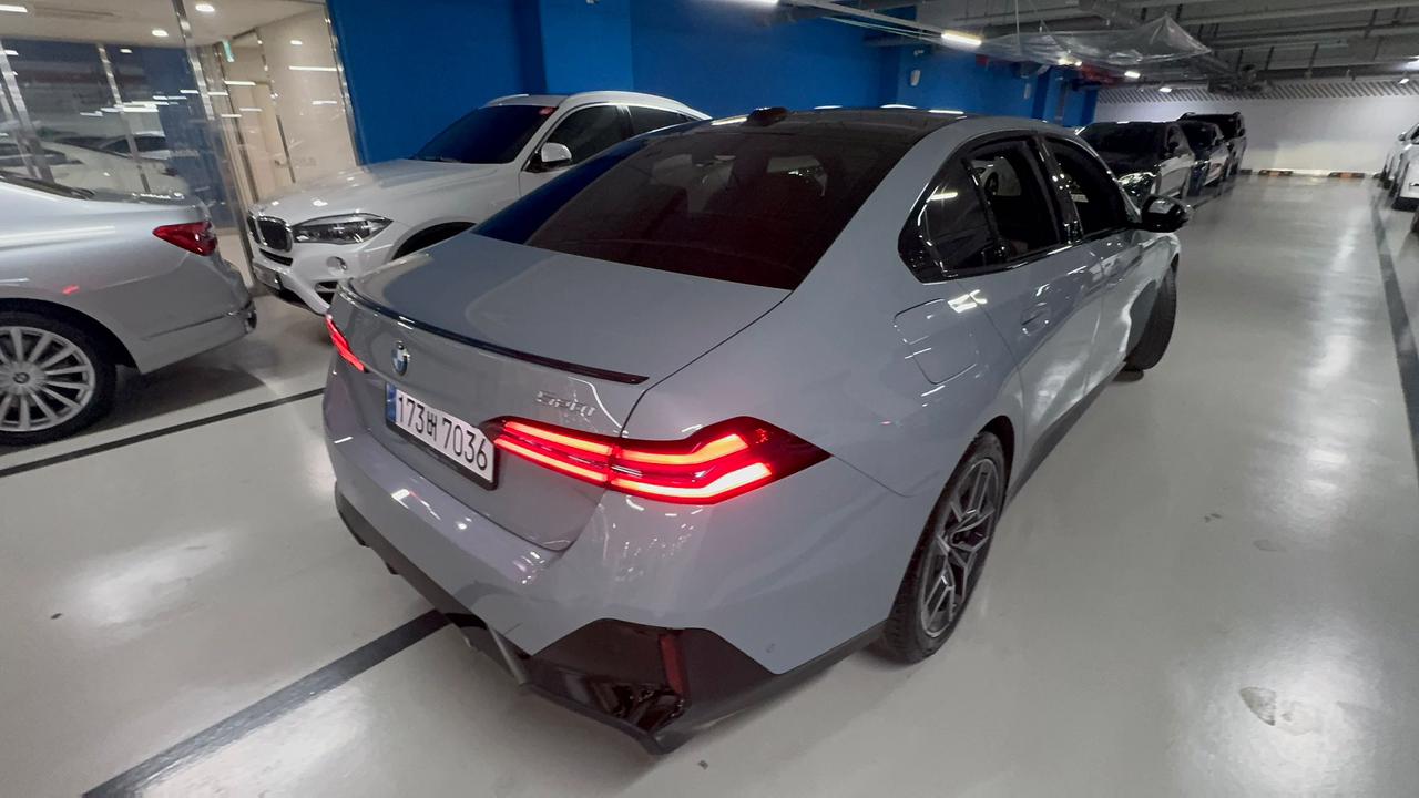 BMW 520i MKIT بلاك أديشن