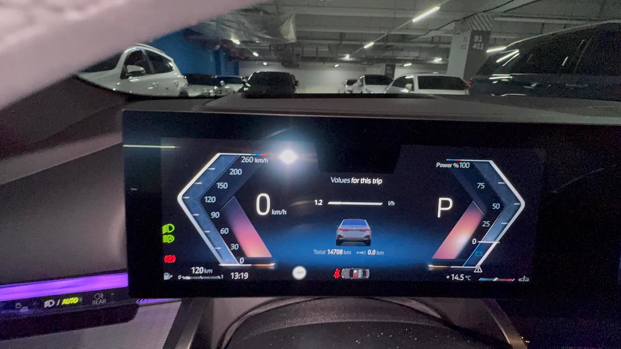 BMW 520i MKIT بلاك أديشن