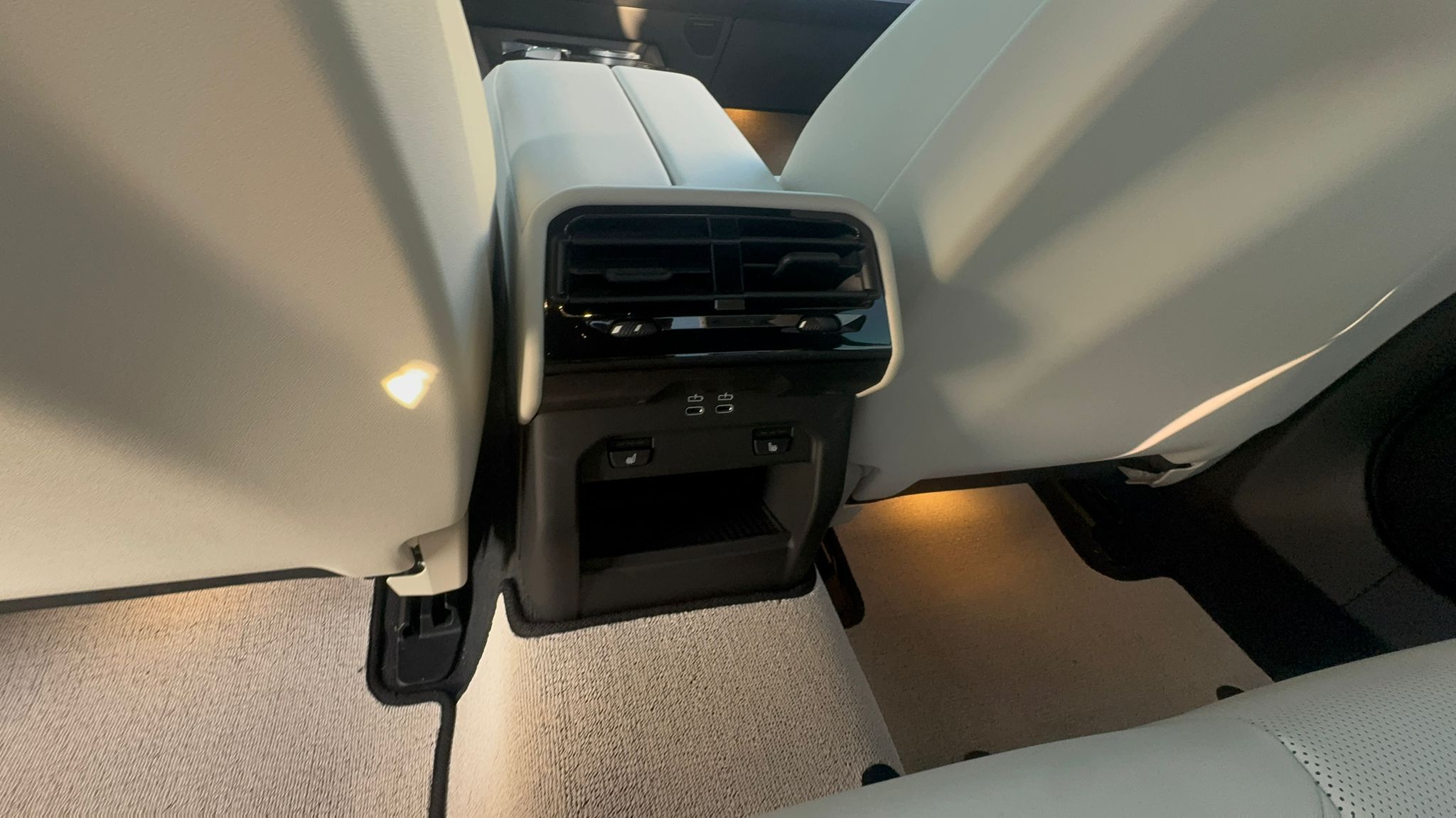  BMW 520i MKIT بلاك أديشن