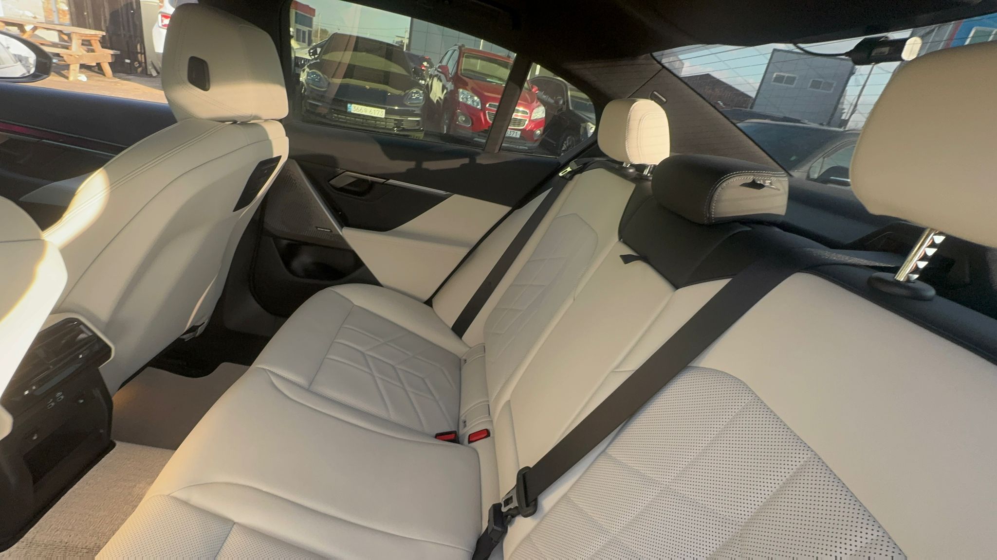  BMW 520i MKIT بلاك أديشن