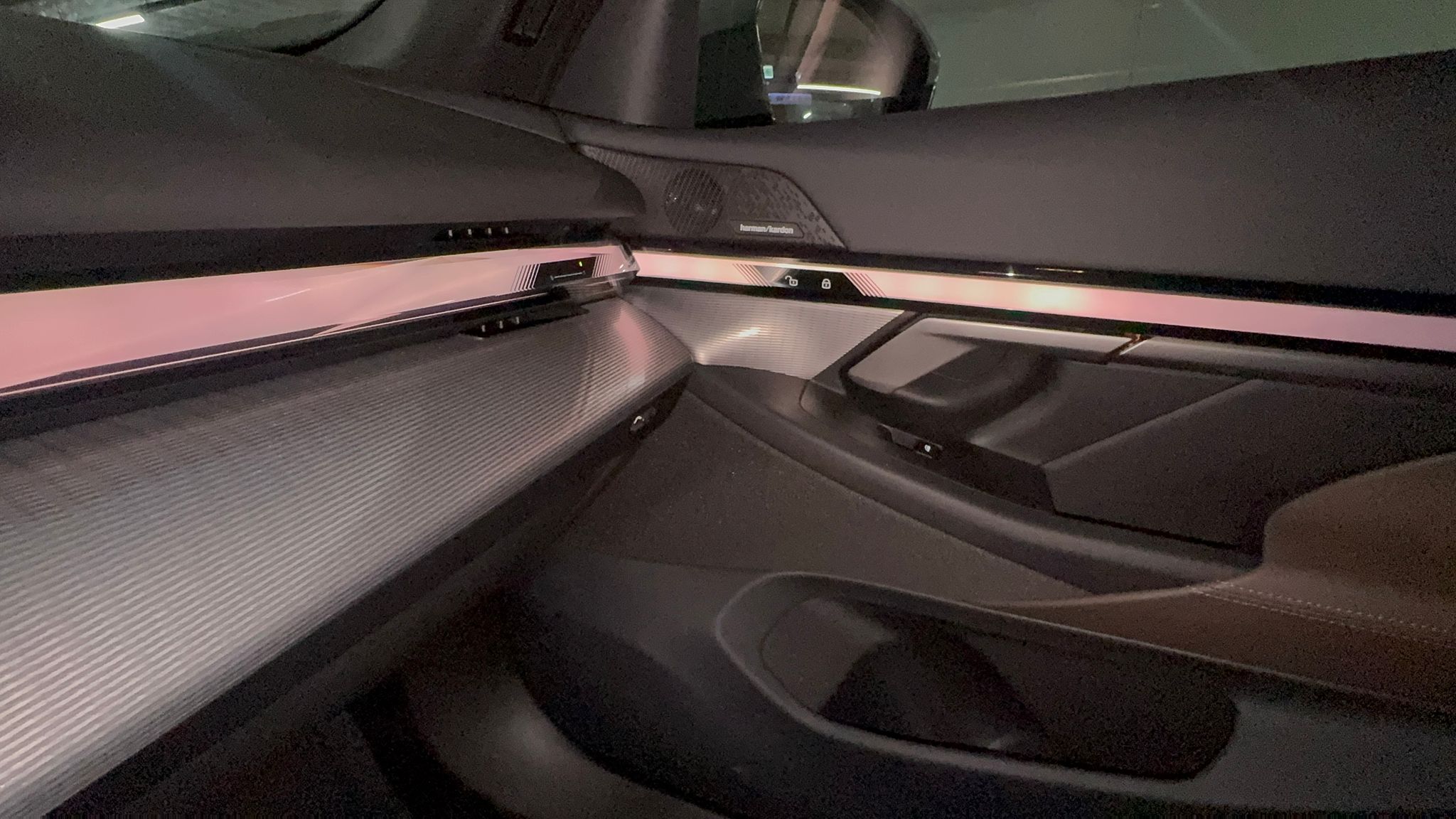 BMW 520i MKIT بلاك أديشن