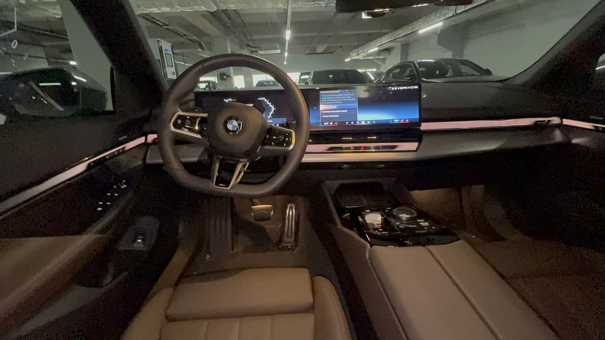 BMW 520i MKIT بلاك أديشن