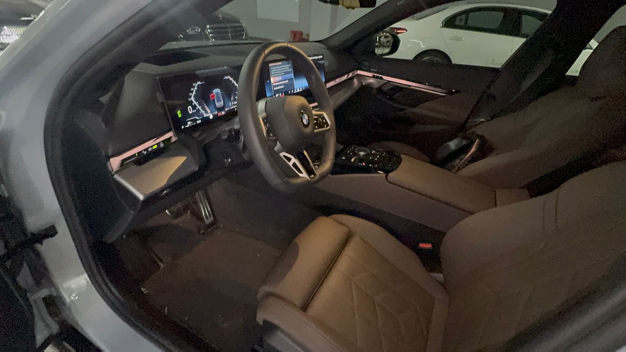 BMW 520i MKIT بلاك أديشن