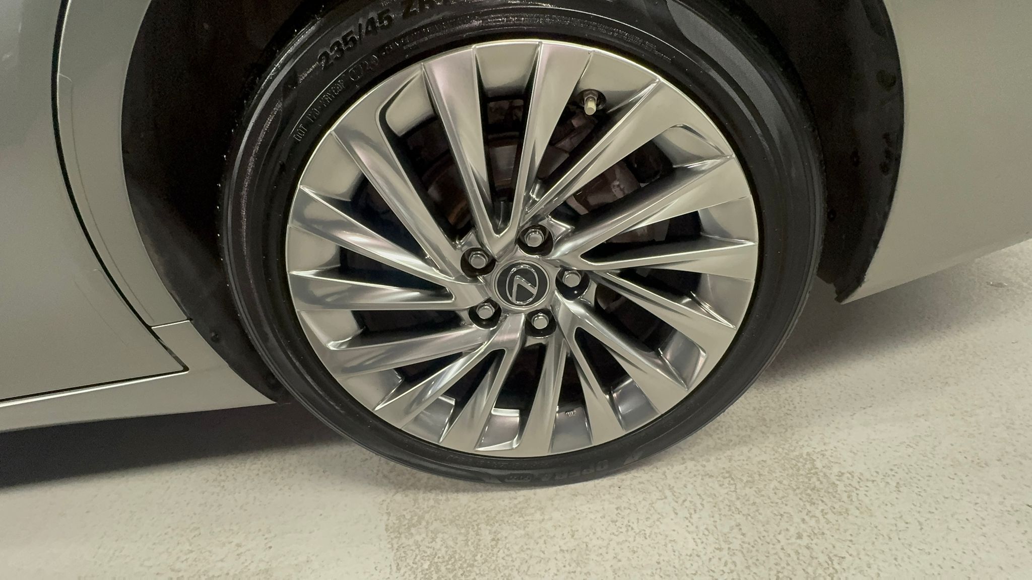 ES300 لاكشري بلس 