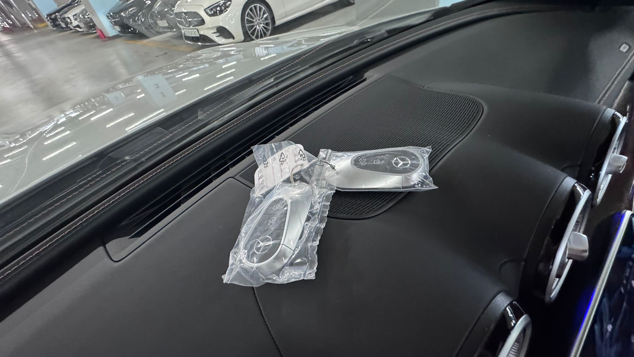 أصفاااااار C200 AMG 