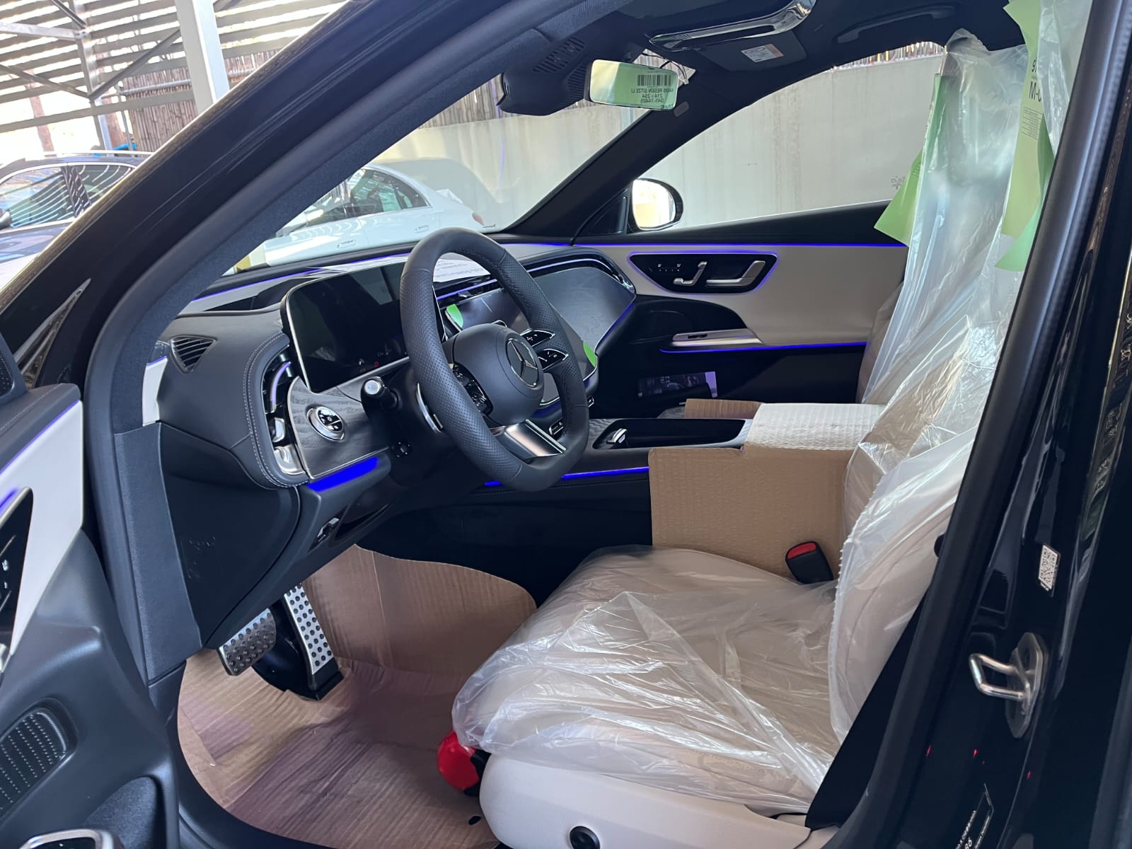 E200 AMG اصفاااار