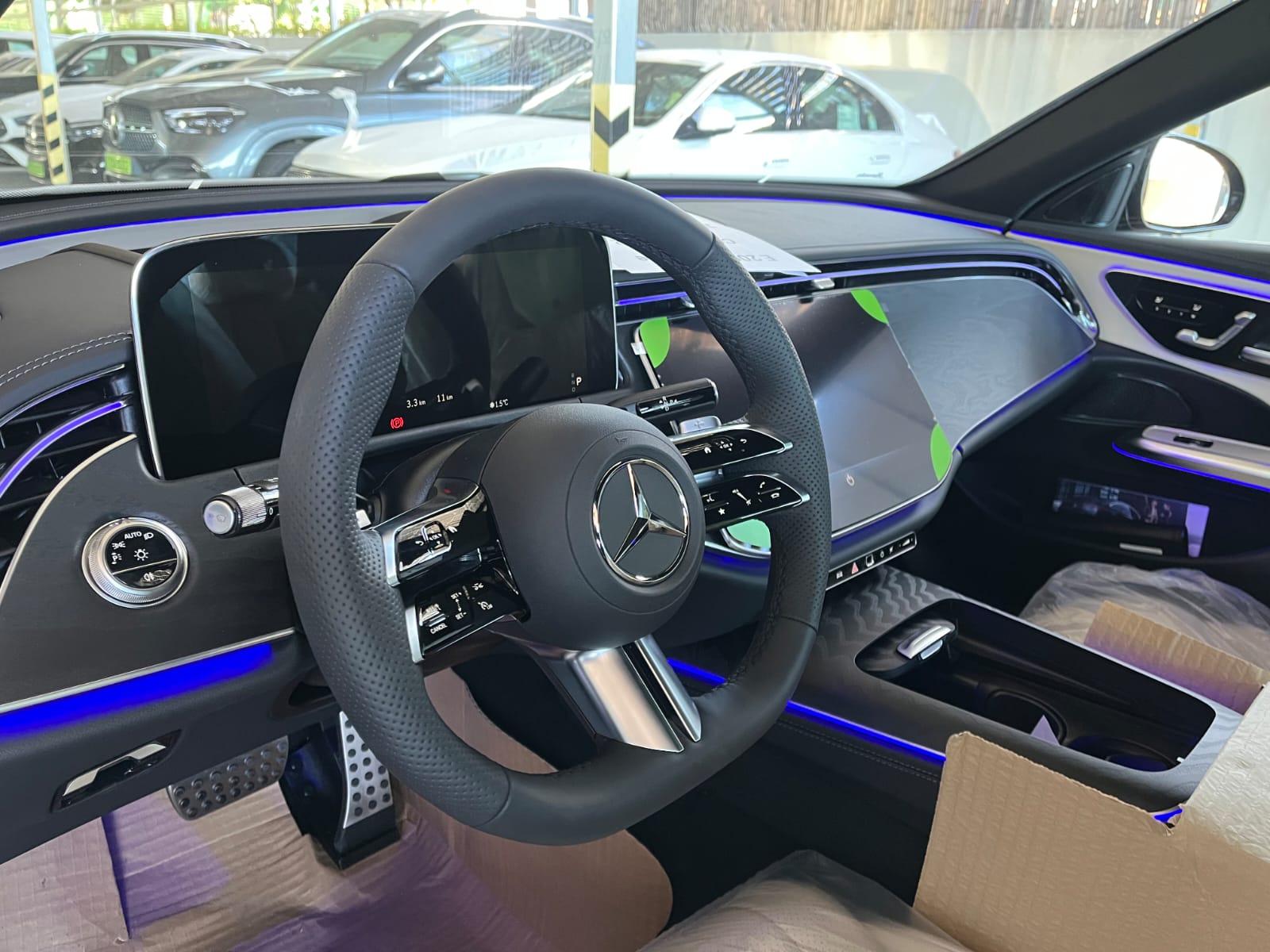 E200 AMG اصفاااار