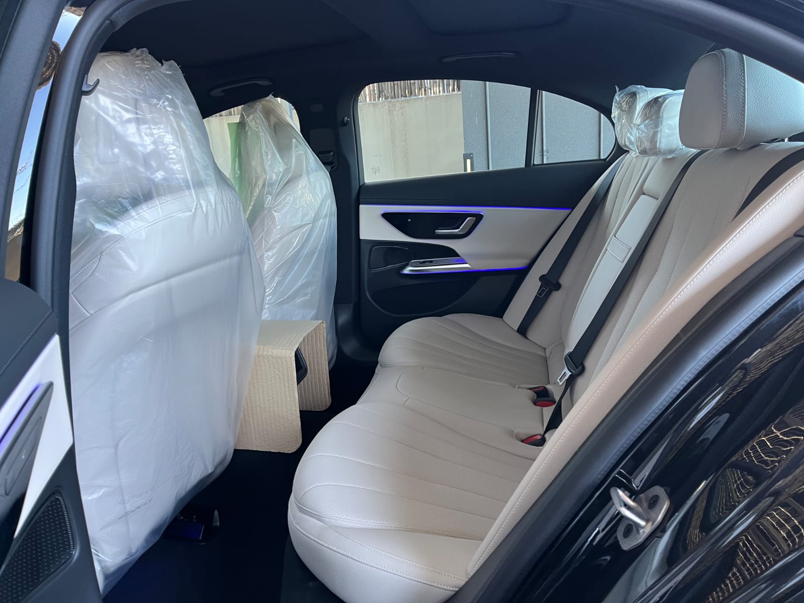 E200 AMG اصفاااار