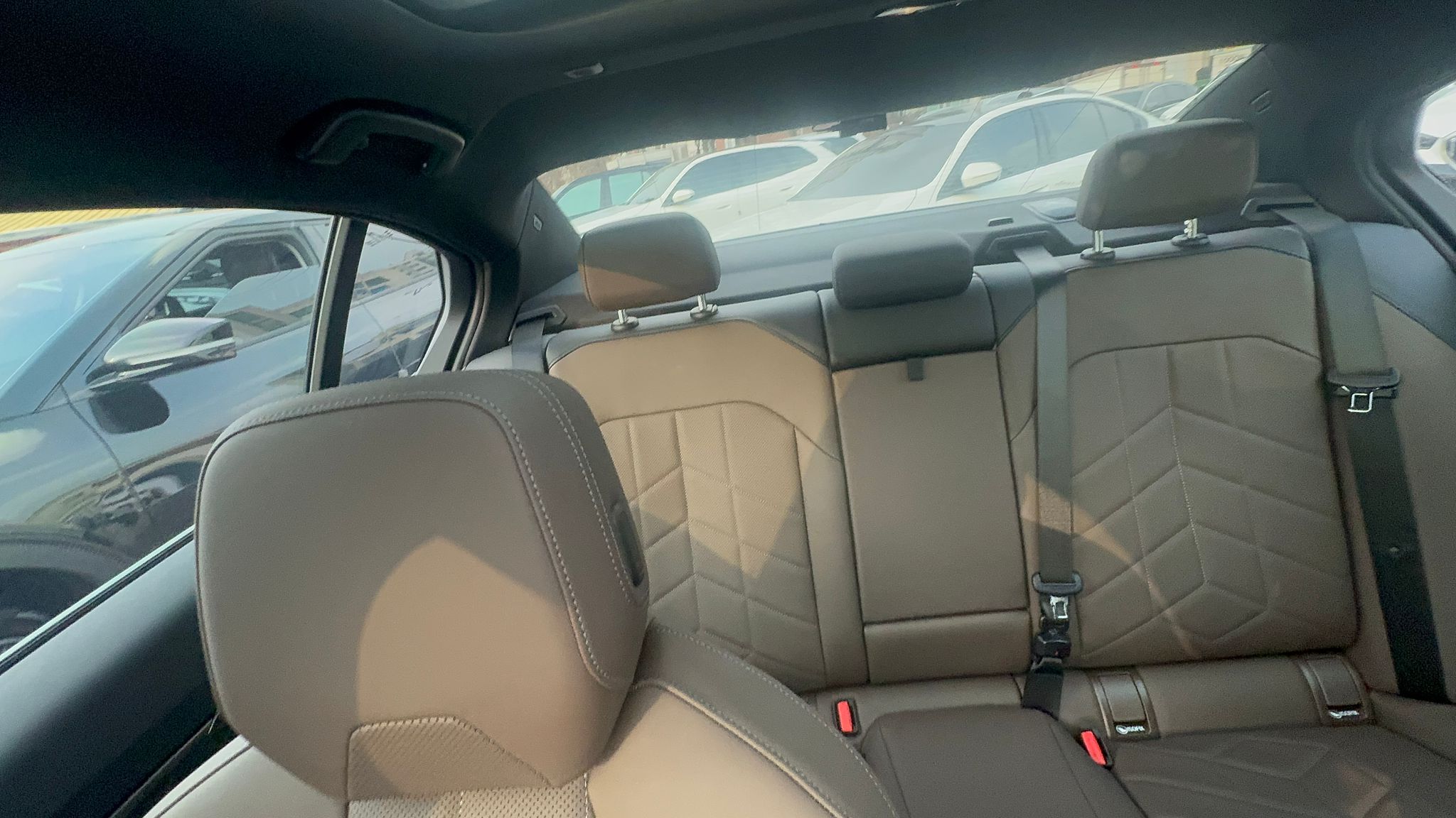 520i M KIT بلاك أديشن