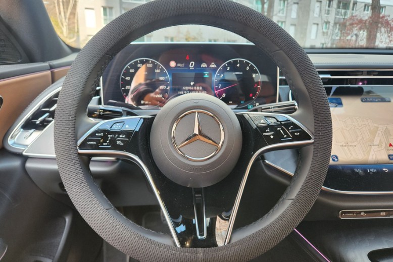 E200