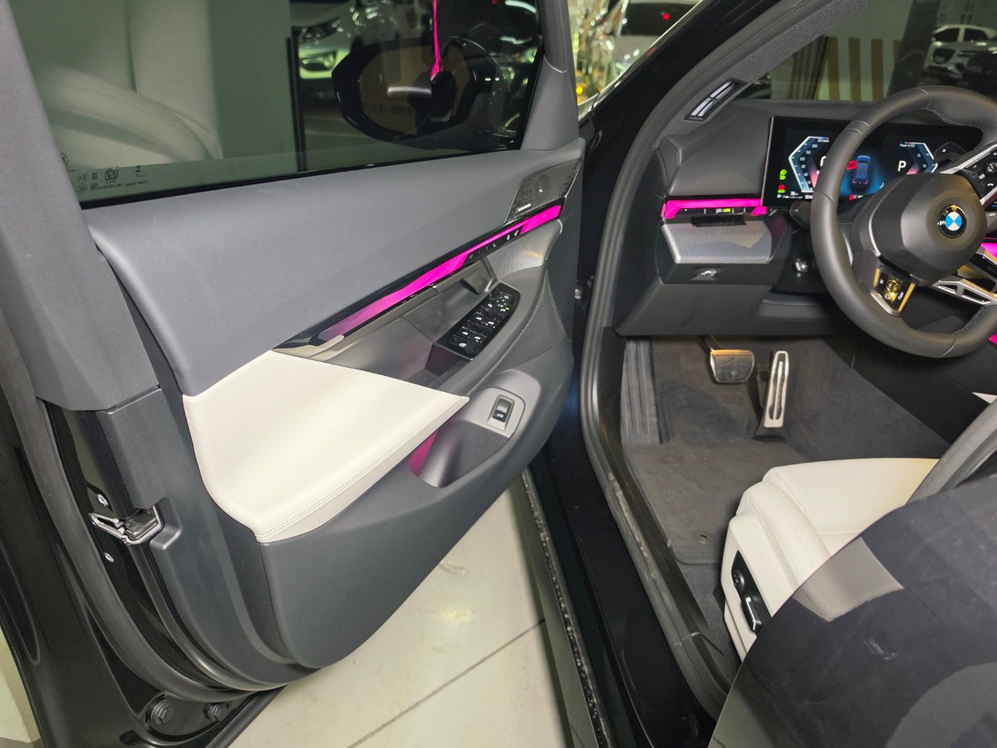 520i M KIT بلاك أديشن