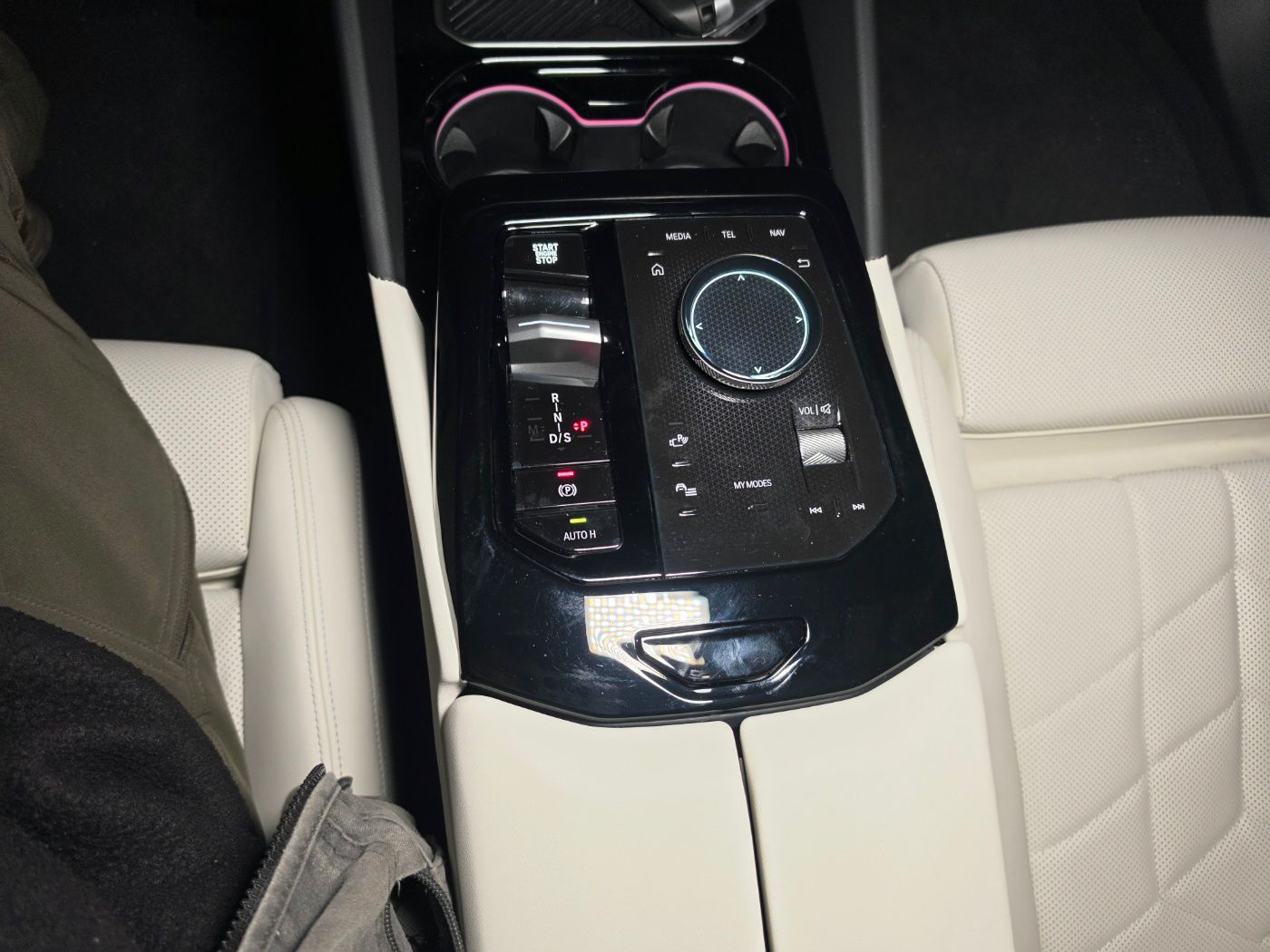 520i M KIT بلاك أديشن