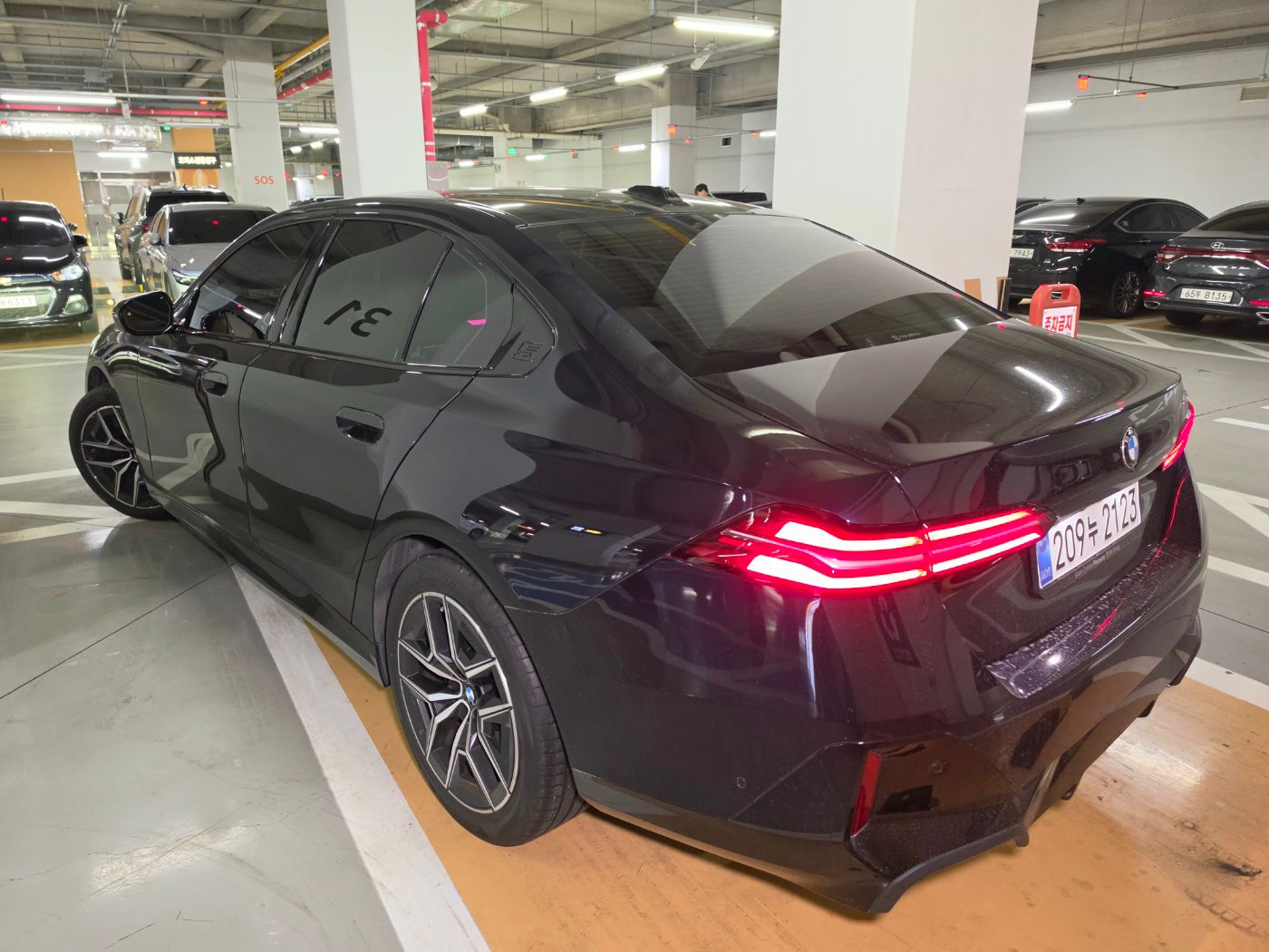 520i M KIT بلاك أديشن