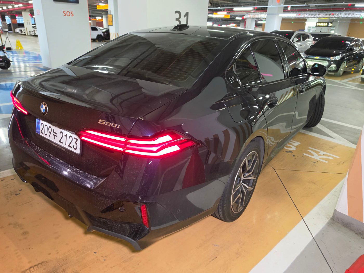 520i M KIT بلاك أديشن