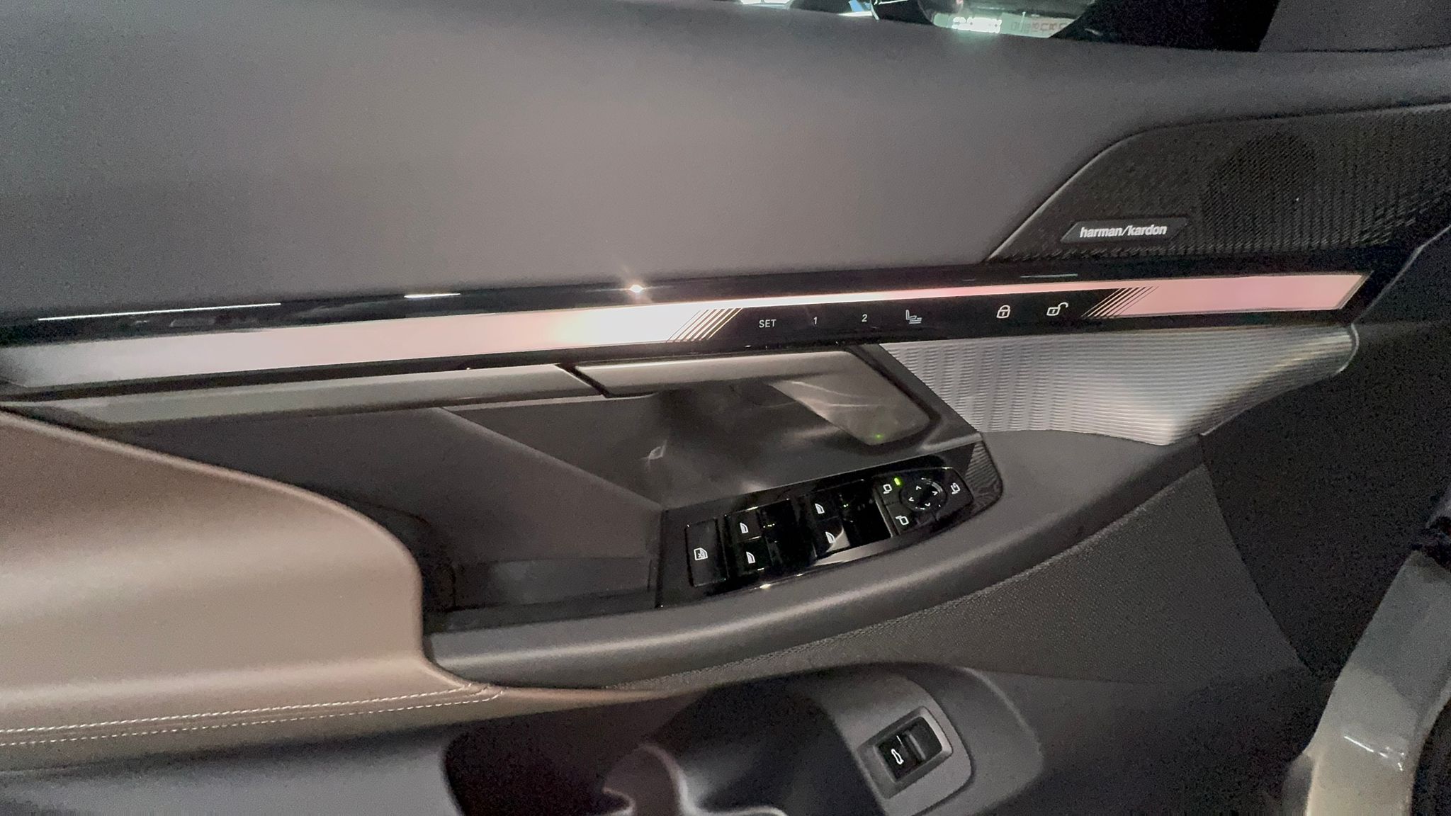 520i M KIT بلاك أديشن