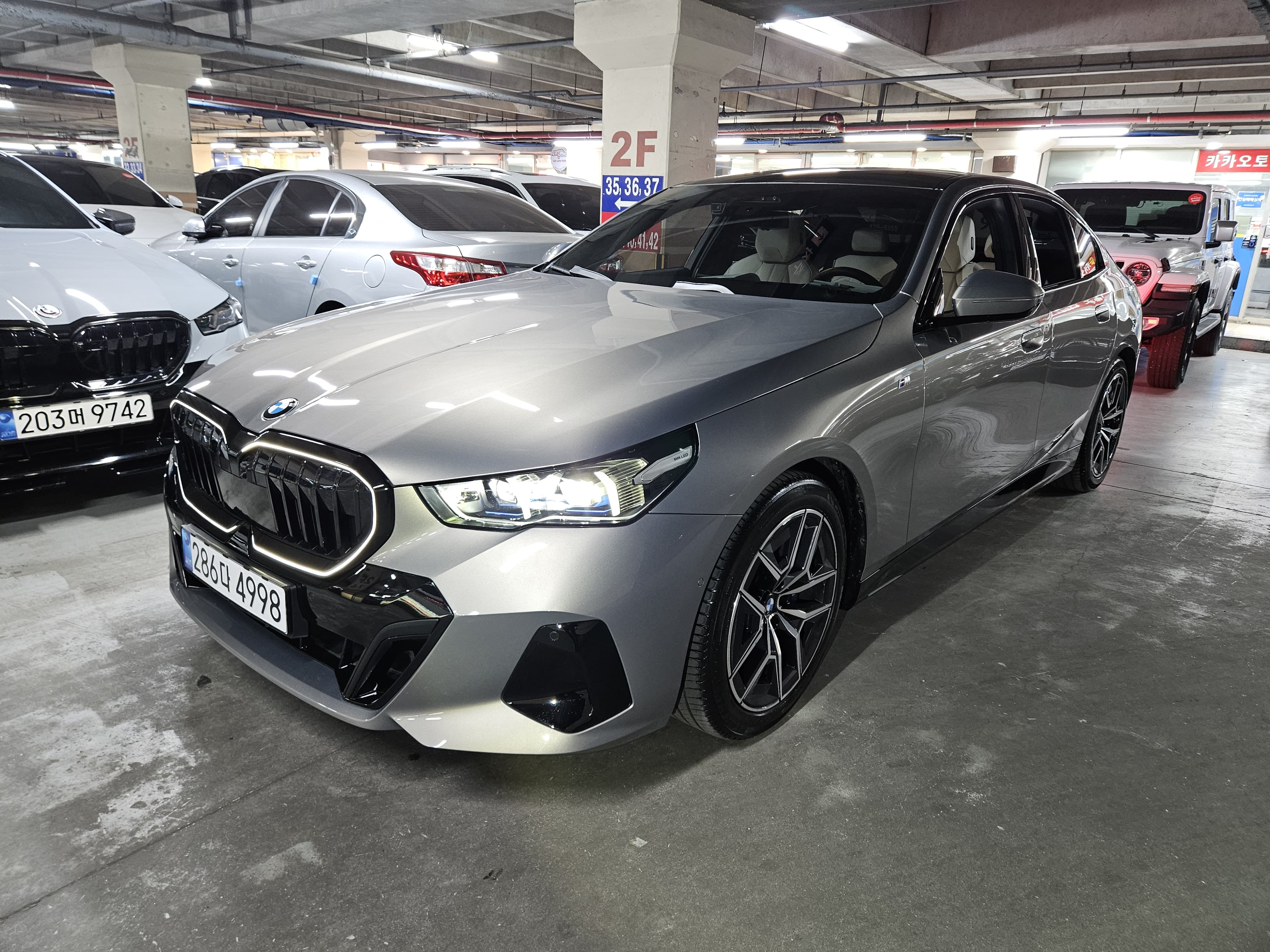 520i M KIT بلاك أديشن
