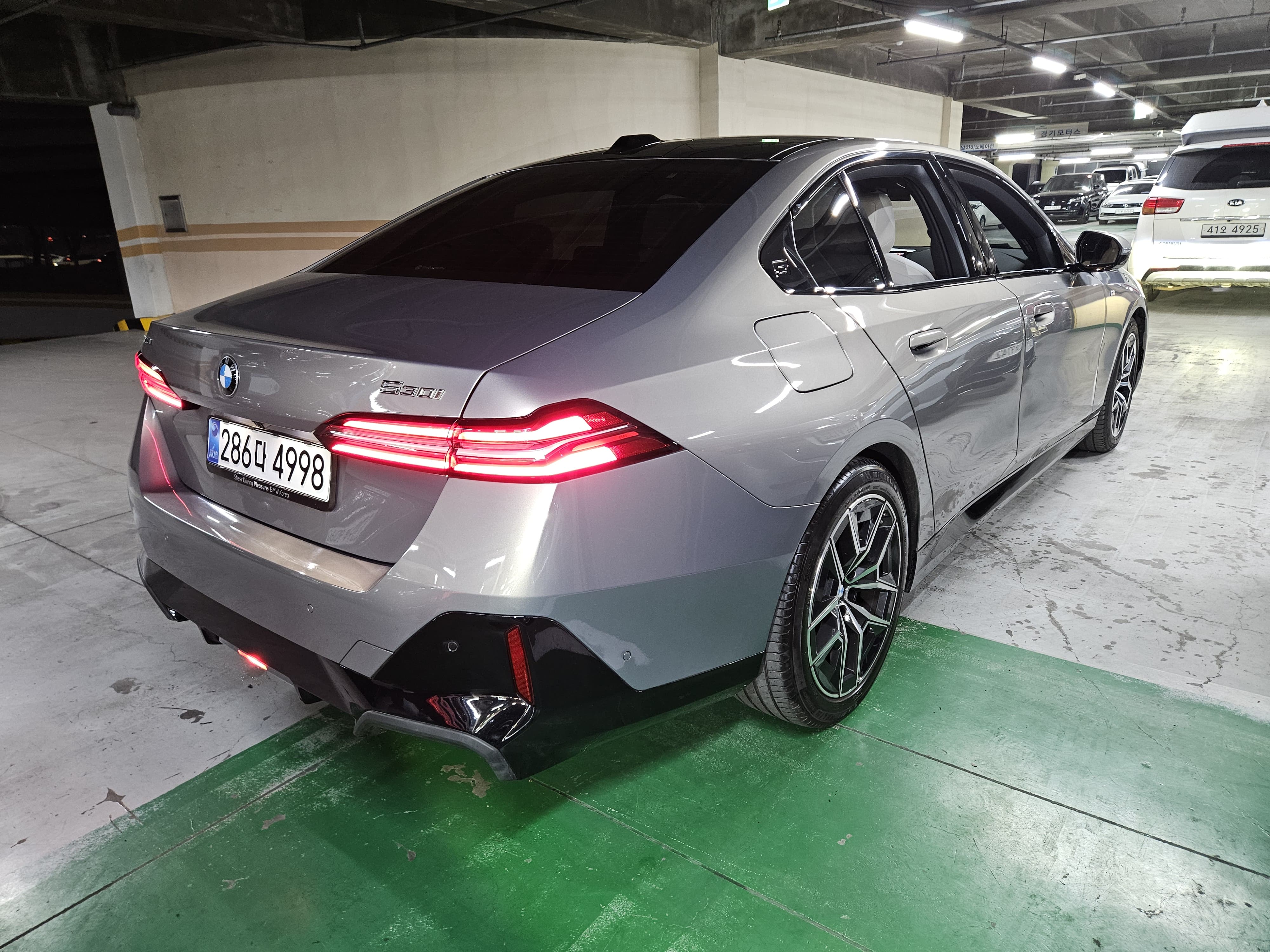 520i M KIT بلاك أديشن