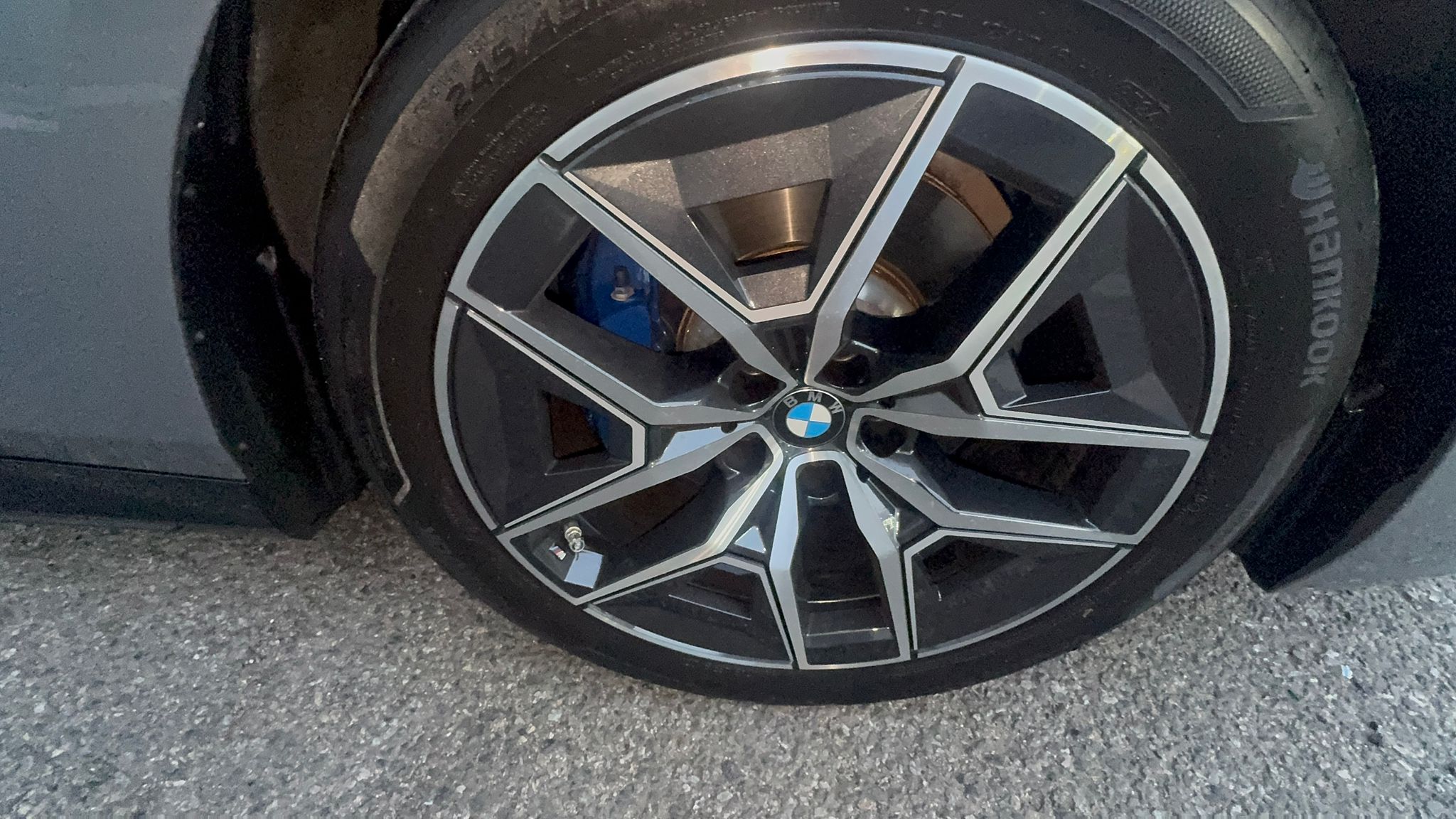 520i M KIT بلاك أديشن