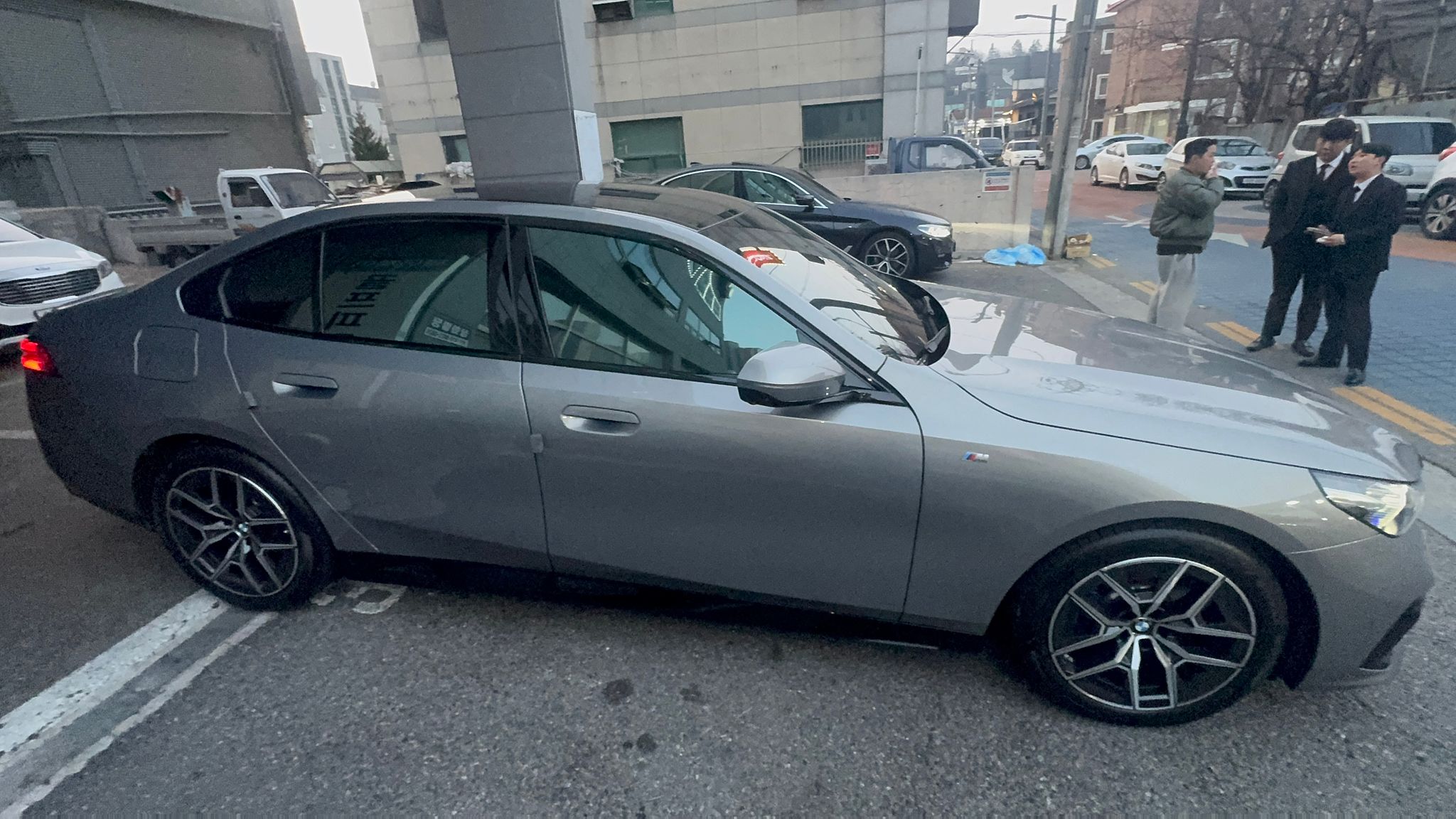 520i M KIT بلاك أديشن