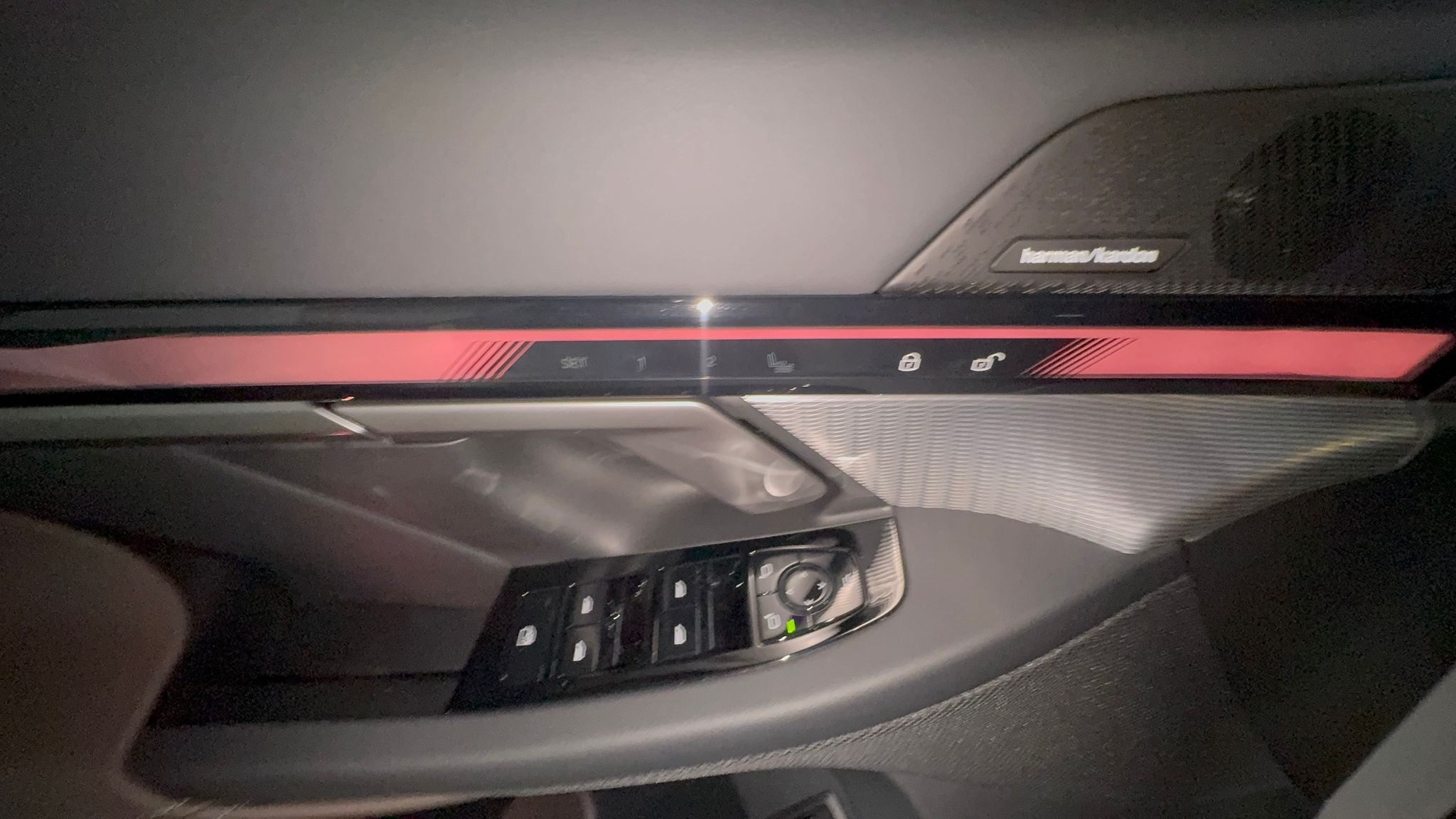 520i M KIT بلاك أديشن