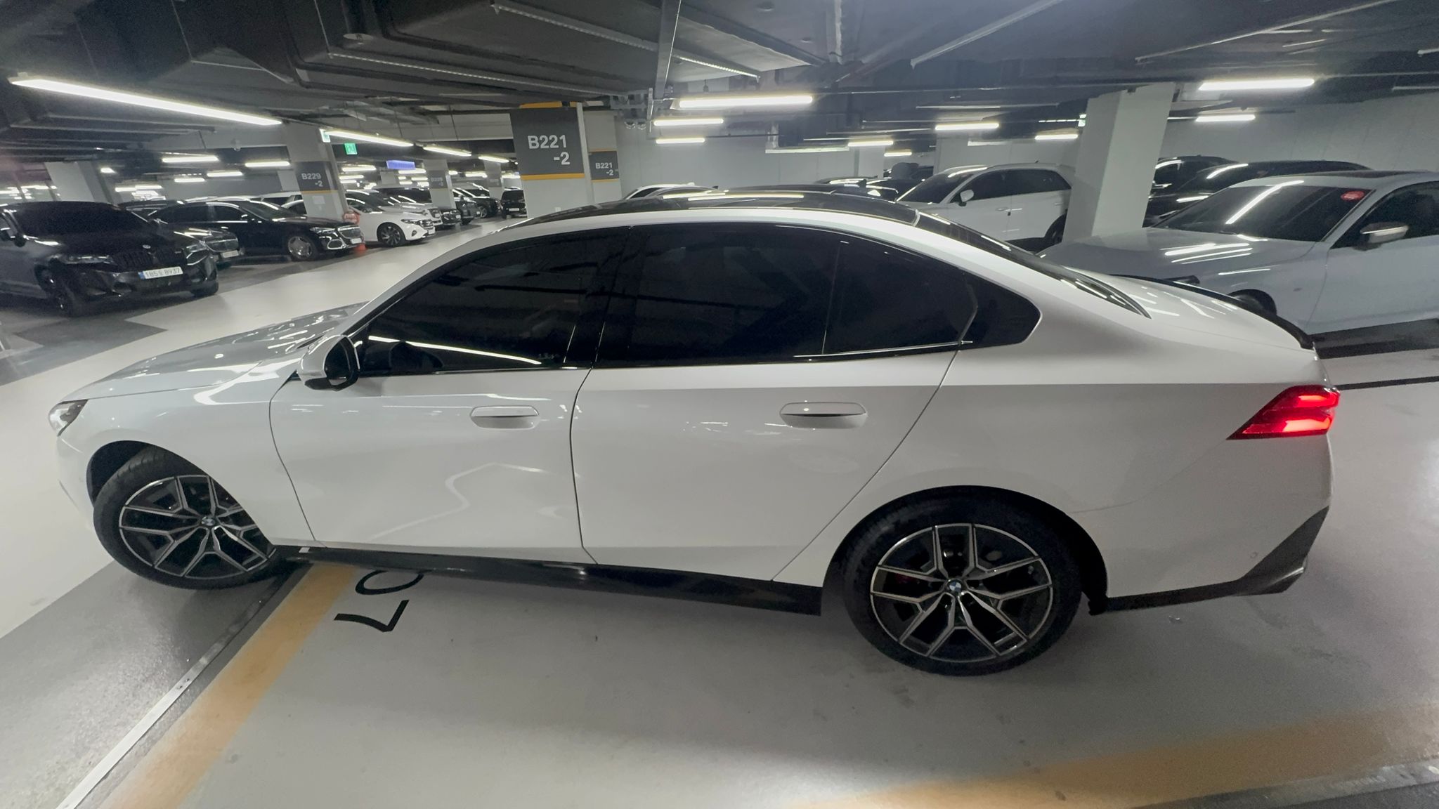 520i M KIT بلاك أديشن